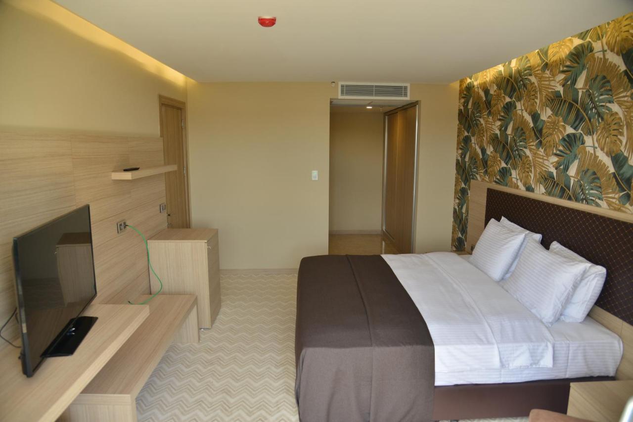 Hotel Ramada By Wyndham Istanbul Ağva Exterior foto